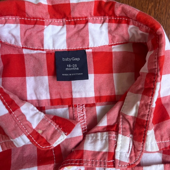 Boy Bundle/Lot. Navy Puffer Vest, Jeans, & White/Red Romper. SZ 18-24 mos. - Picture 7 of 7